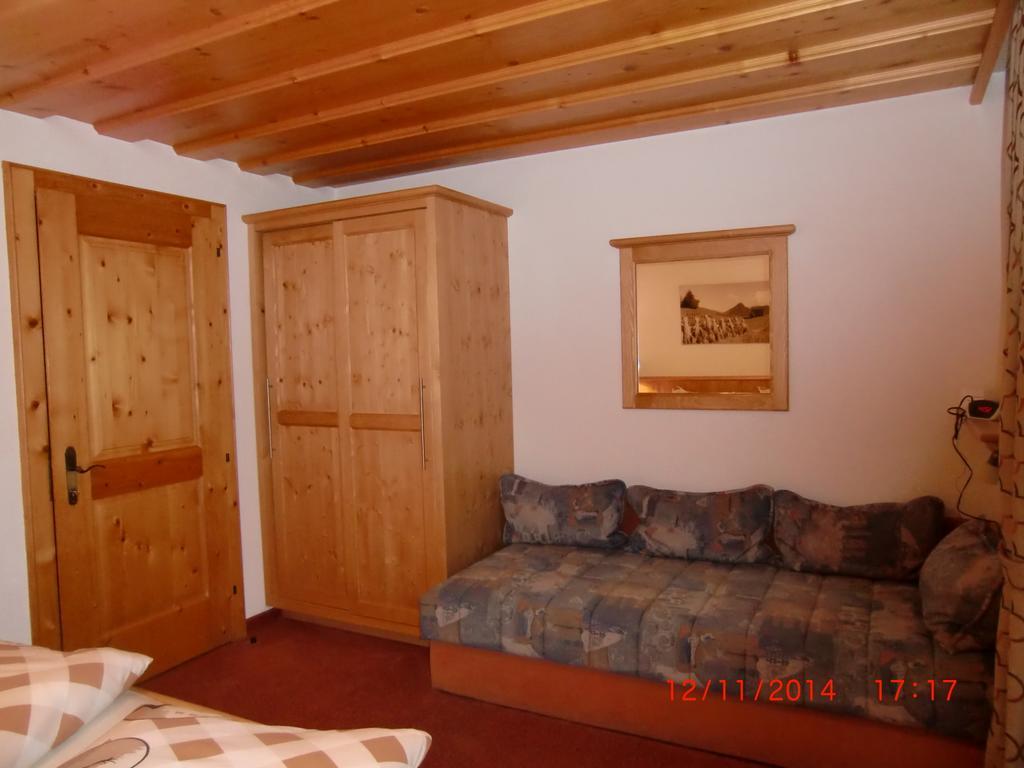 Apart Sissy See Room photo
