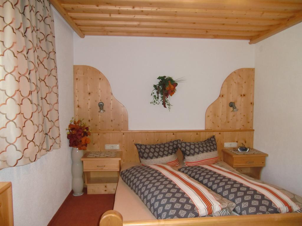 Apart Sissy See Room photo